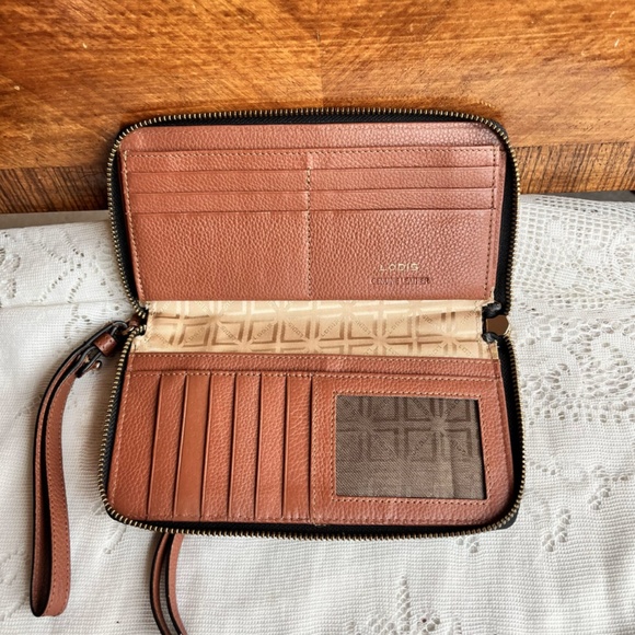 Lodis Ellie Single Zip Wristlet - Picture 6 of 7